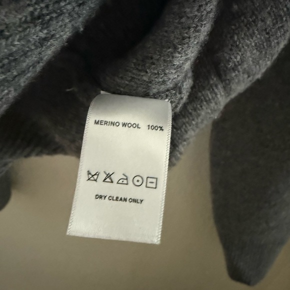 Almina Concept V-neck Cardigan - Picture 5 of 8